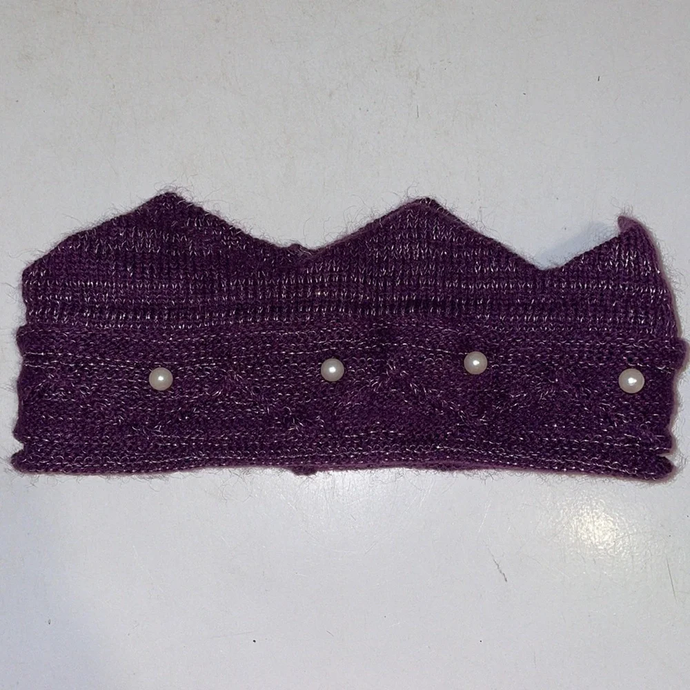 Children’s knitted crown ear warmer